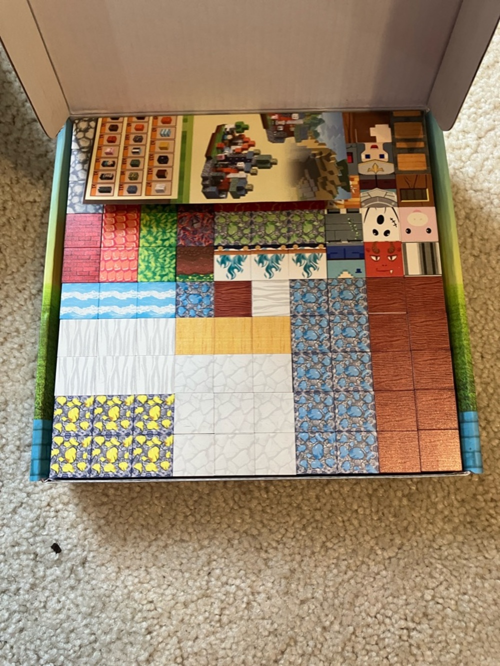 Magnetic Castle Cubes Building Set - Green - Picture 2 of 4